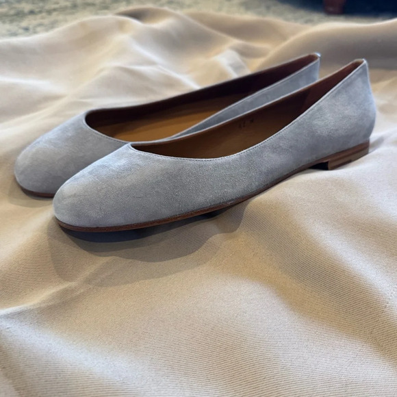 Margaux Womens Classic Round Toe Ballet Flats Suede Stone Gray 42 N 11 Narrow - Picture 3 of 10